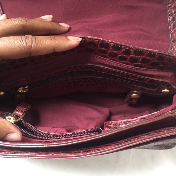 🌸2XHP🌸Etienne Aigner PLRG collection clutch - Picture 7 of 8